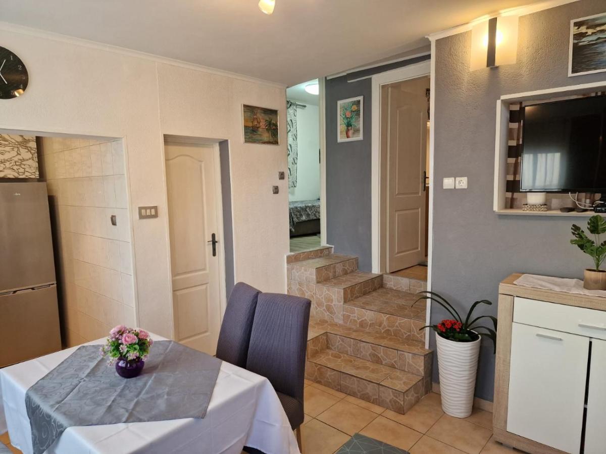 Apartment Ana Lozica With Terrace ดูบรอฟนิก ภายนอก รูปภาพ