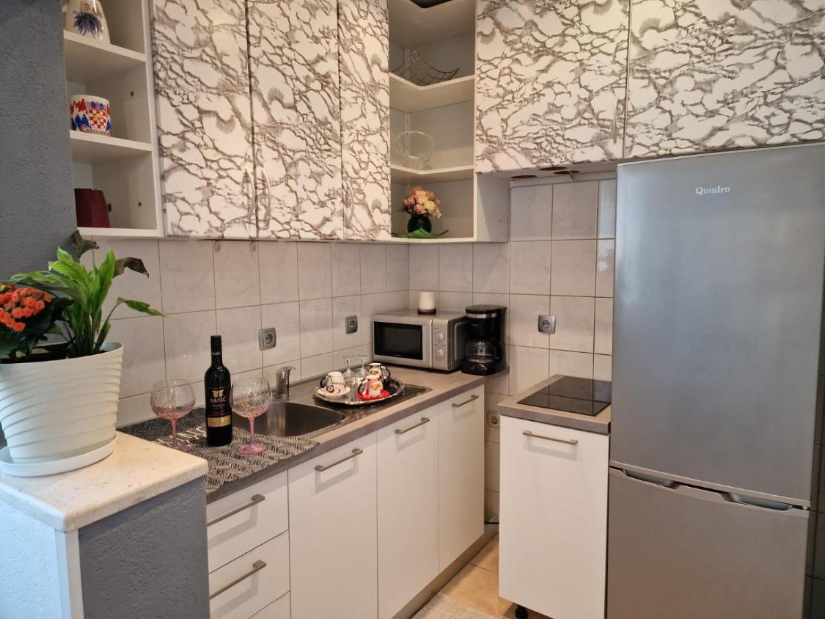 Apartment Ana Lozica With Terrace ดูบรอฟนิก ภายนอก รูปภาพ