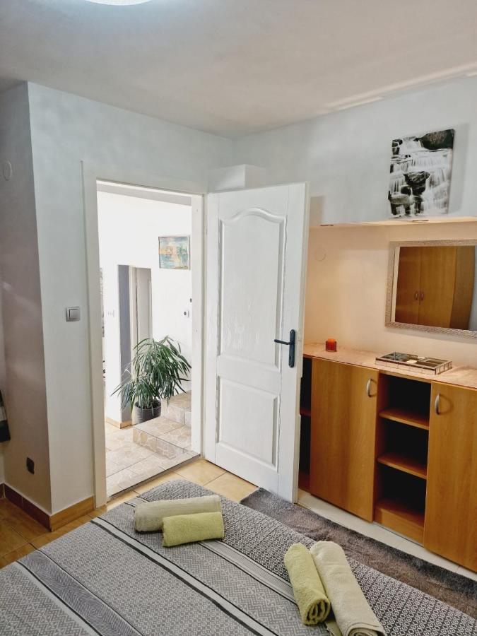 Apartment Ana Lozica With Terrace ดูบรอฟนิก ภายนอก รูปภาพ