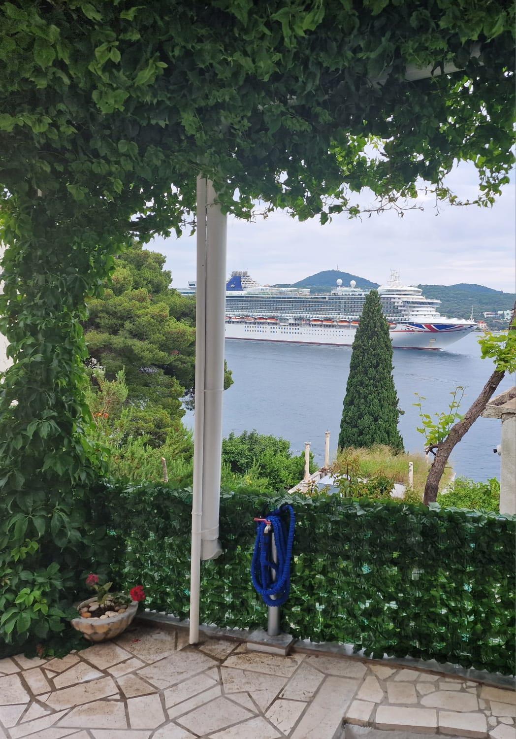 Apartment Ana Lozica With Terrace ดูบรอฟนิก ภายนอก รูปภาพ